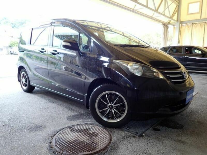 HONDA　FREED