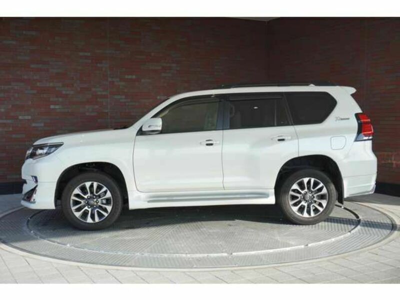 LAND CRUISER PRADO-1