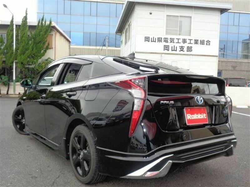 PRIUS-11