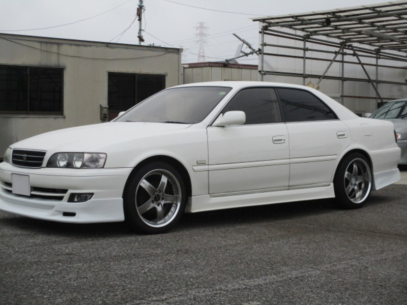 TOYOTA　CHASER