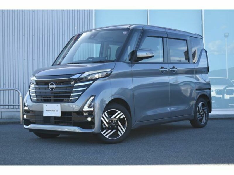 NISSAN　ROOX