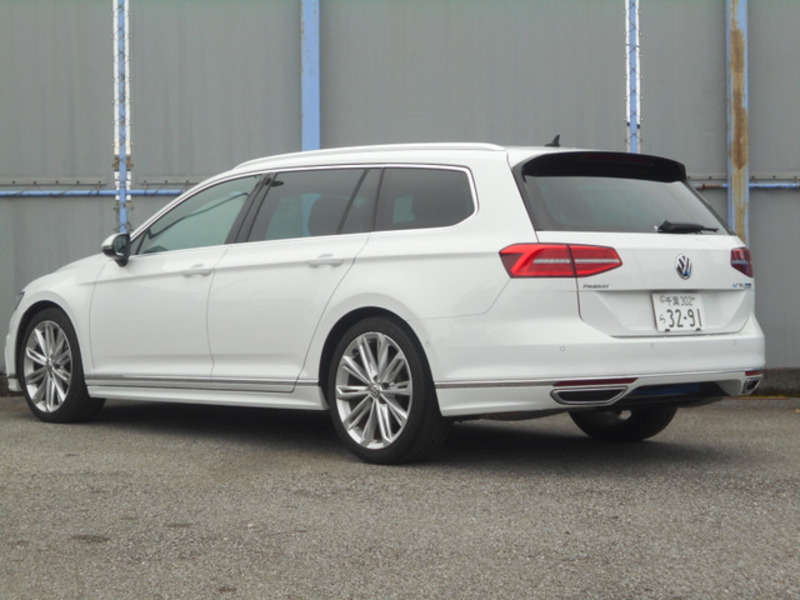 PASSAT VARIANT-15