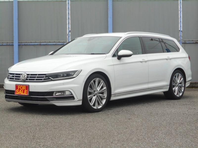 PASSAT VARIANT-1