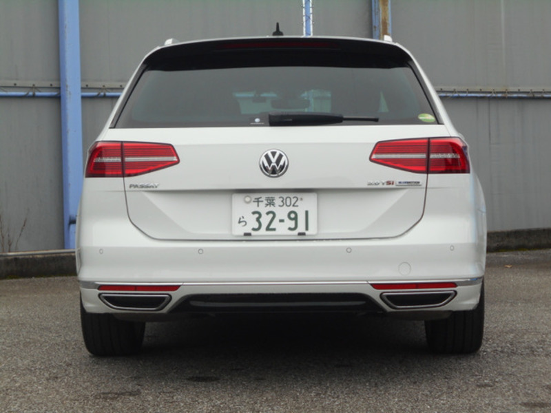 PASSAT VARIANT-12