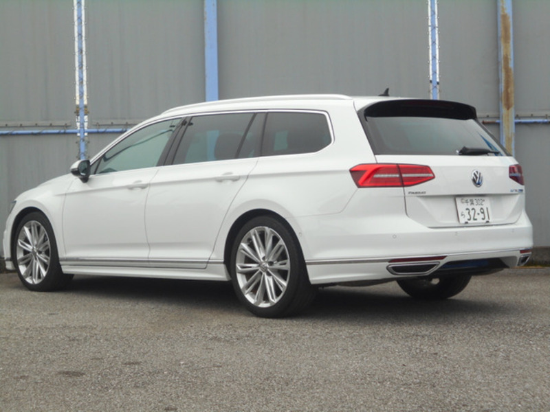 PASSAT VARIANT-14