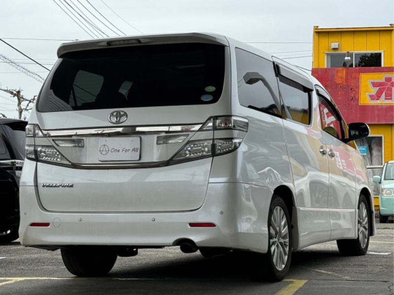 VELLFIRE-1