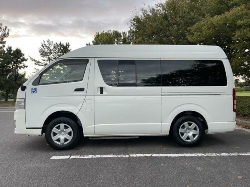 HIACE VAN-4