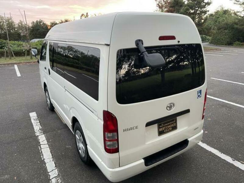 HIACE VAN-7