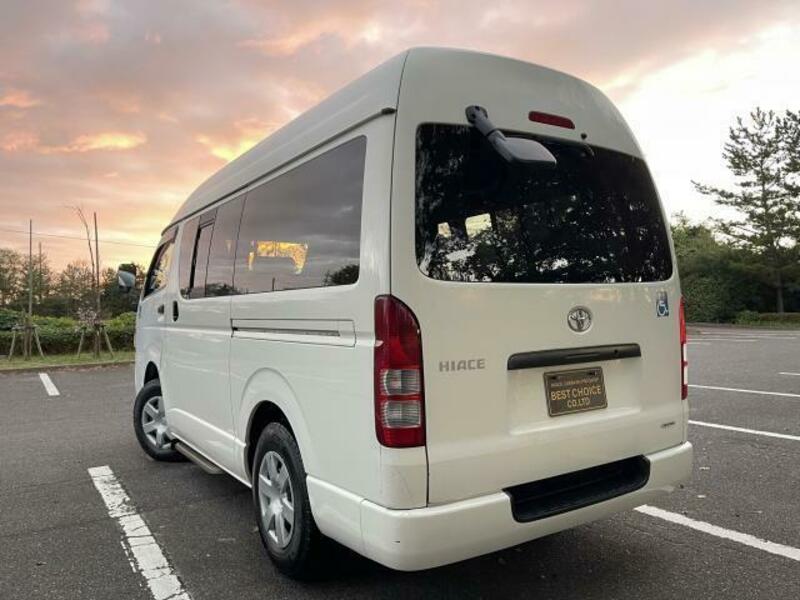 HIACE VAN-1