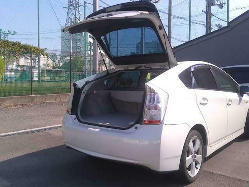 PRIUS-7