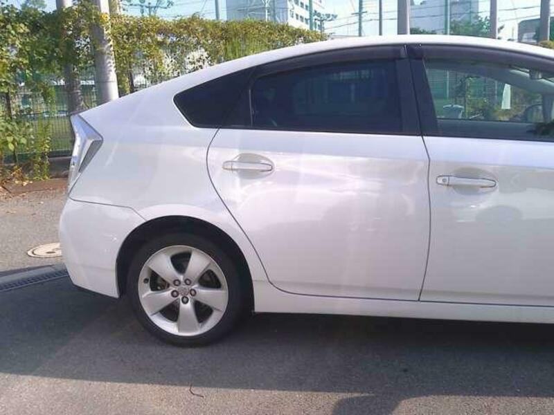 PRIUS-9