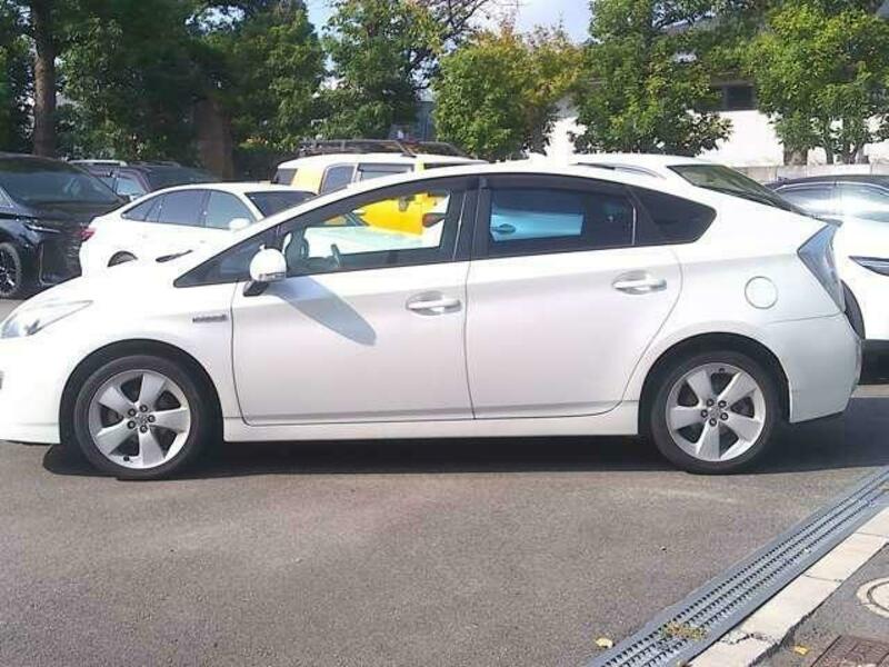 PRIUS-3