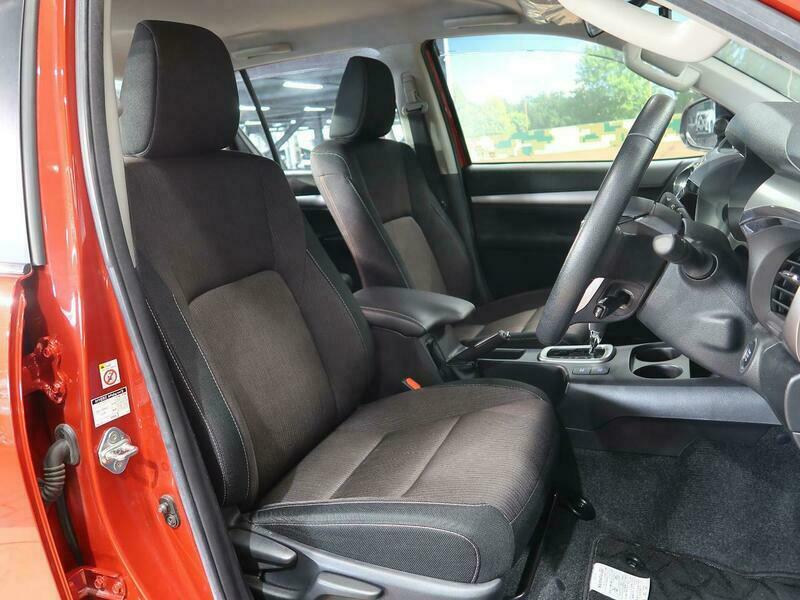 HILUX-61