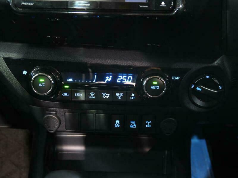 HILUX-31