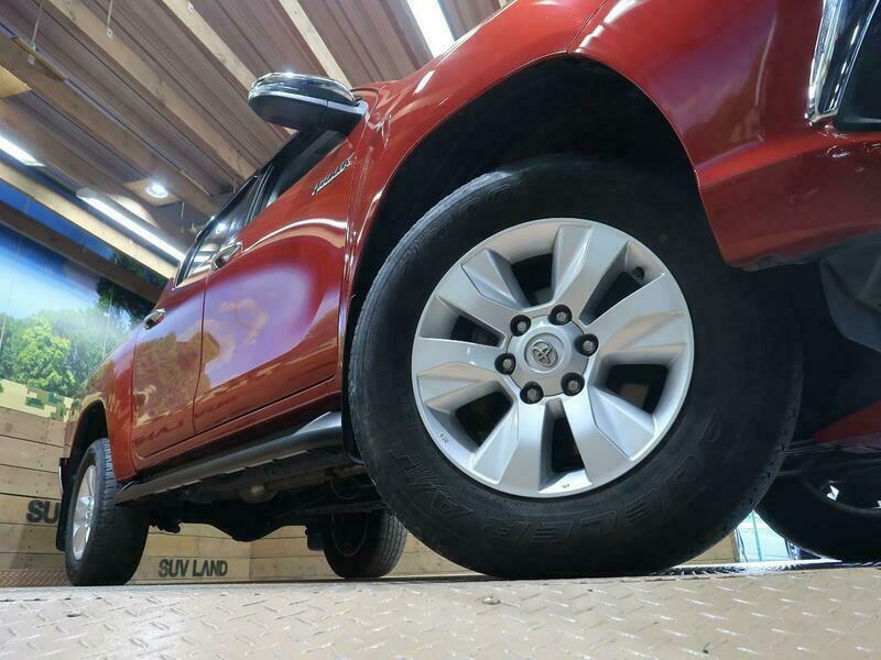 HILUX-13