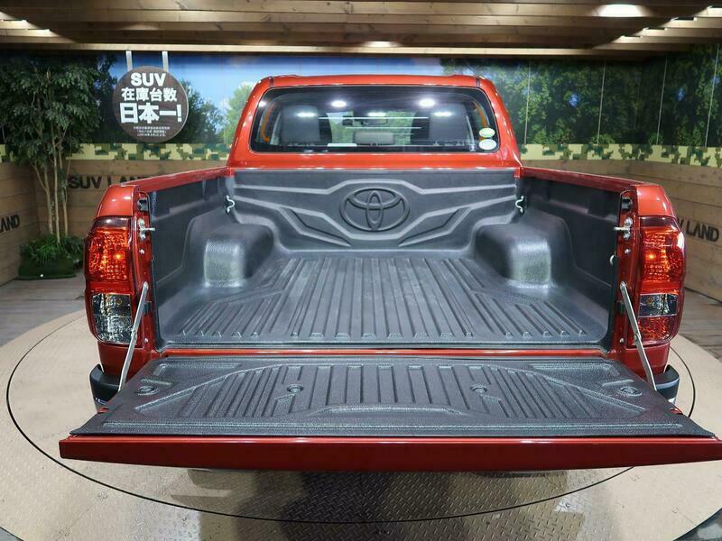 HILUX-4