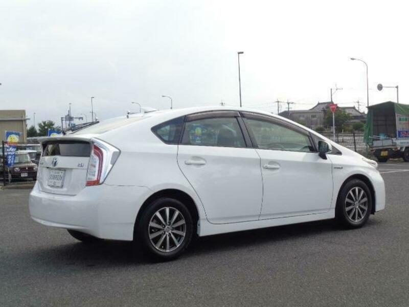 PRIUS-3