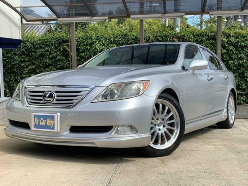 LEXUS　LS