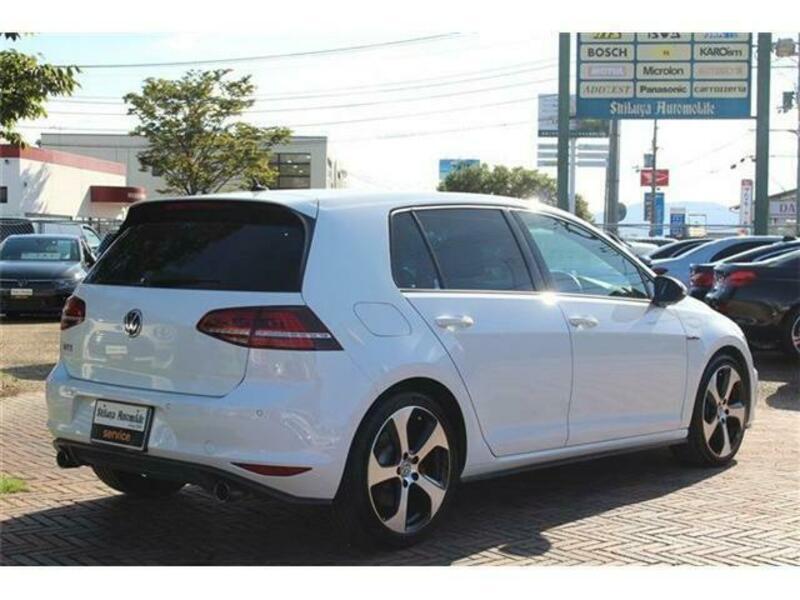 GOLF GTI-1