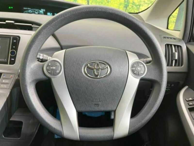 PRIUS-11