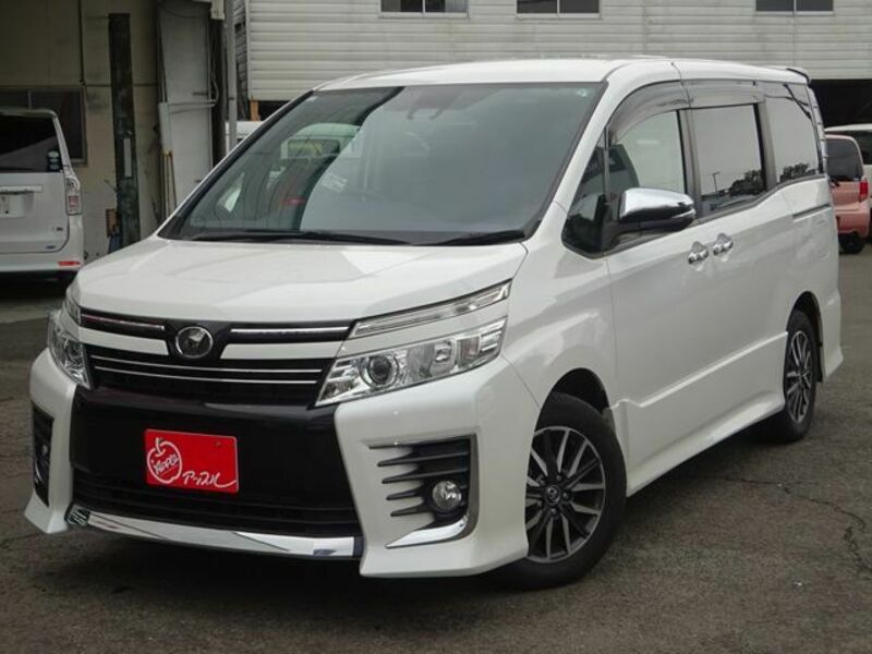 TOYOTA　VOXY