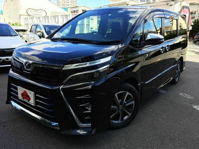 TOYOTA　VOXY