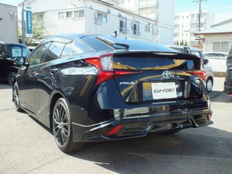 PRIUS-6