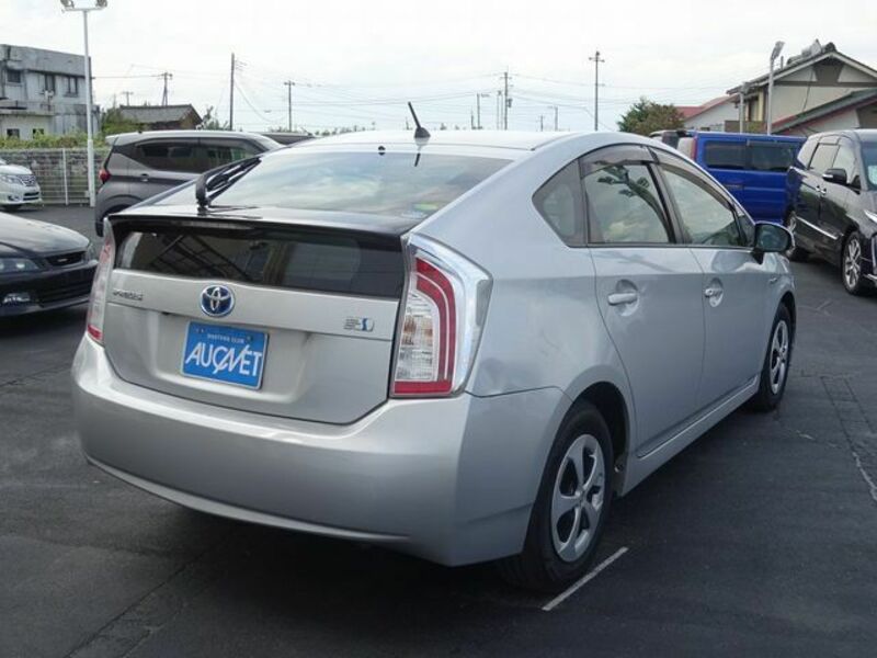 PRIUS-7