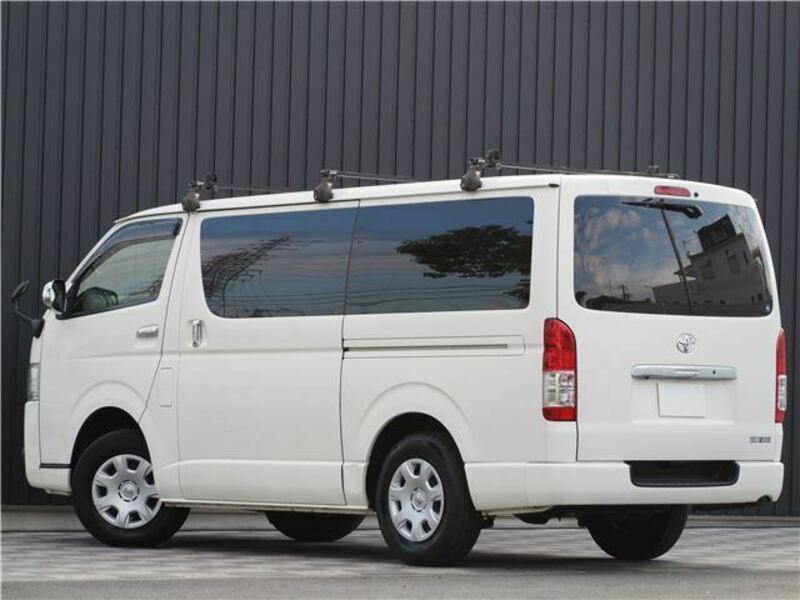 HIACE VAN-1