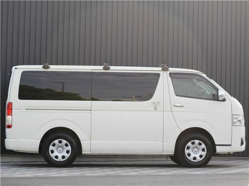 HIACE VAN-11