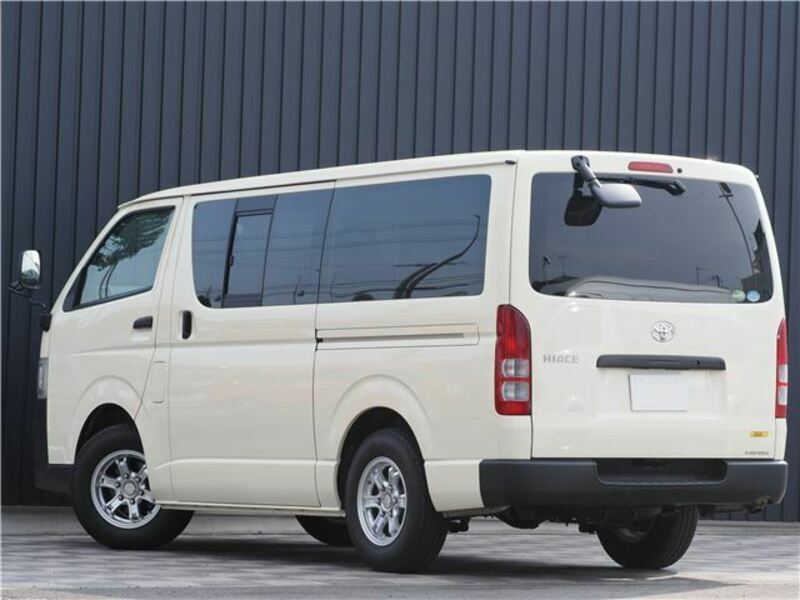 HIACE VAN-1