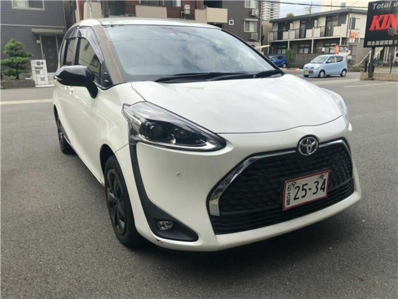 TOYOTA　SIENTA