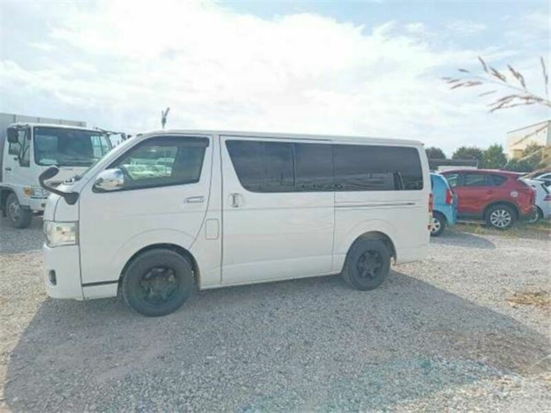 HIACE VAN-8