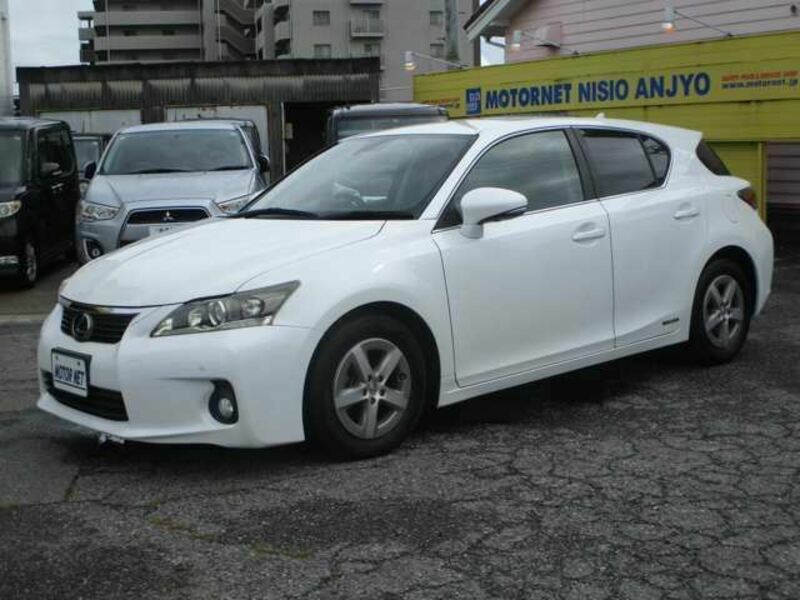 LEXUS　CT