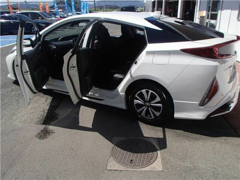 PRIUS PHV-33