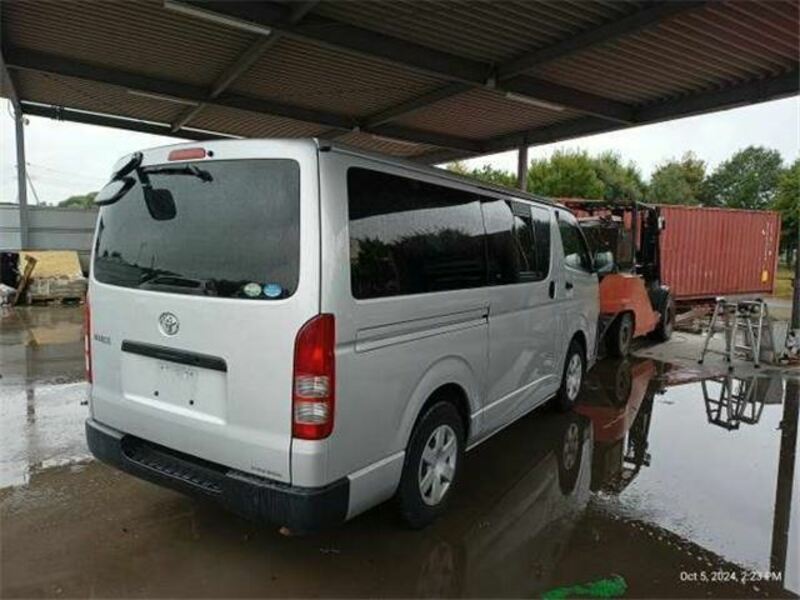 HIACE VAN-4