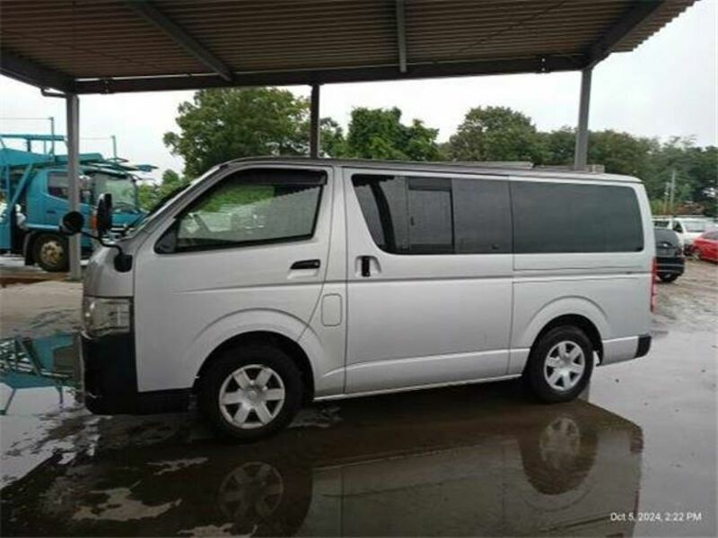 HIACE VAN-8