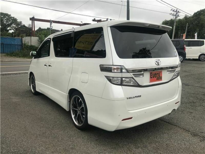 VELLFIRE-4