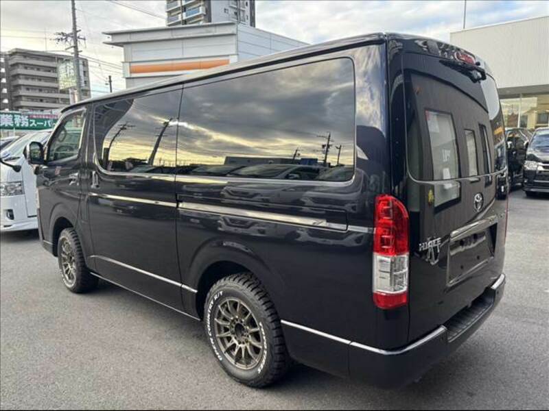 HIACE VAN-10