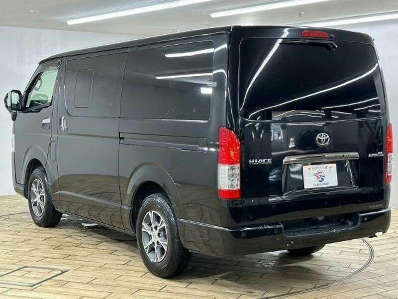 HIACE VAN-16