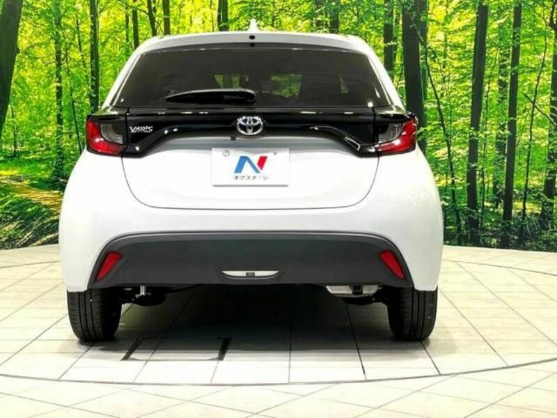 YARIS-15