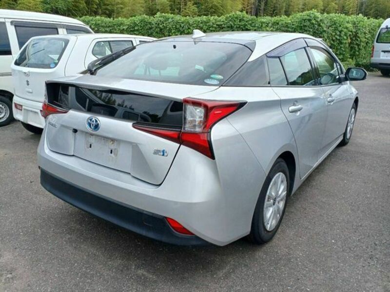 PRIUS-1