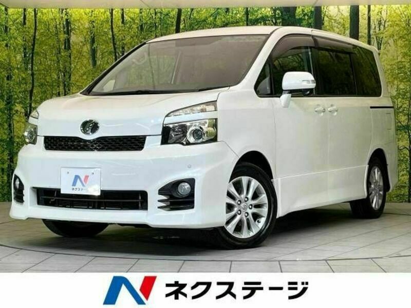 TOYOTA　VOXY