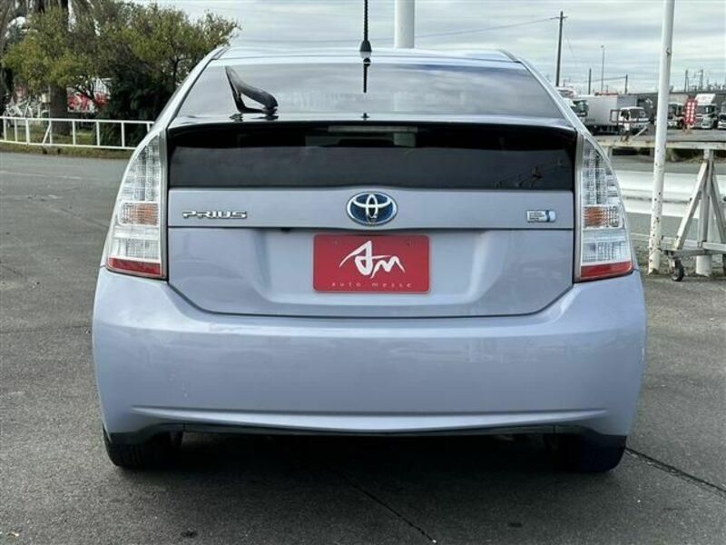 PRIUS-3