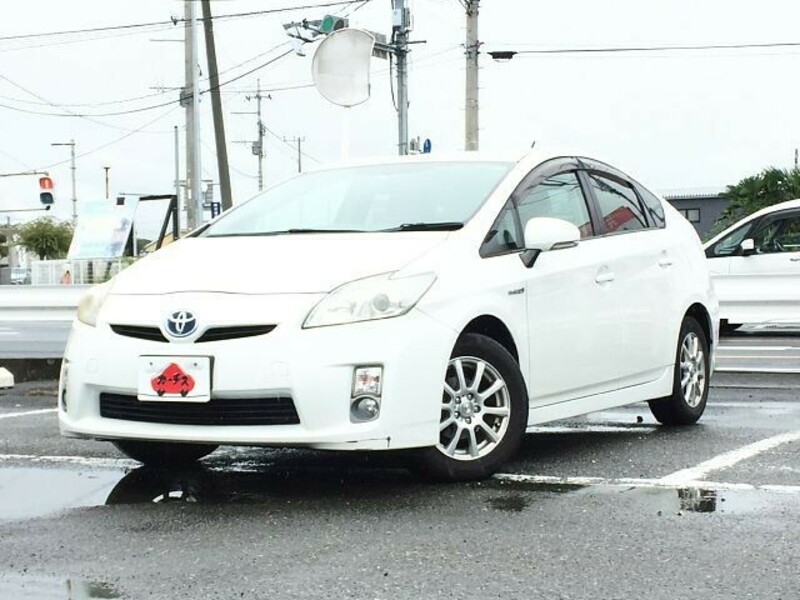 TOYOTA　PRIUS