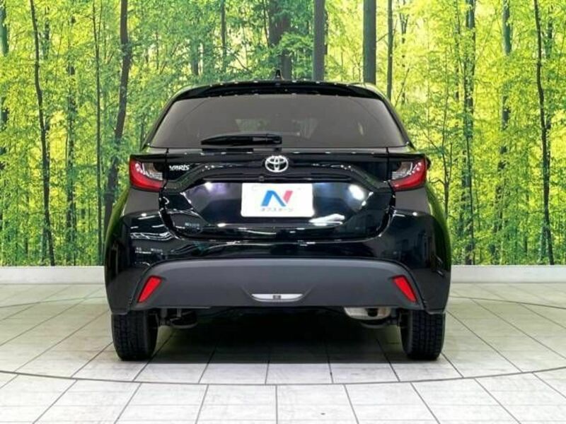 YARIS-15