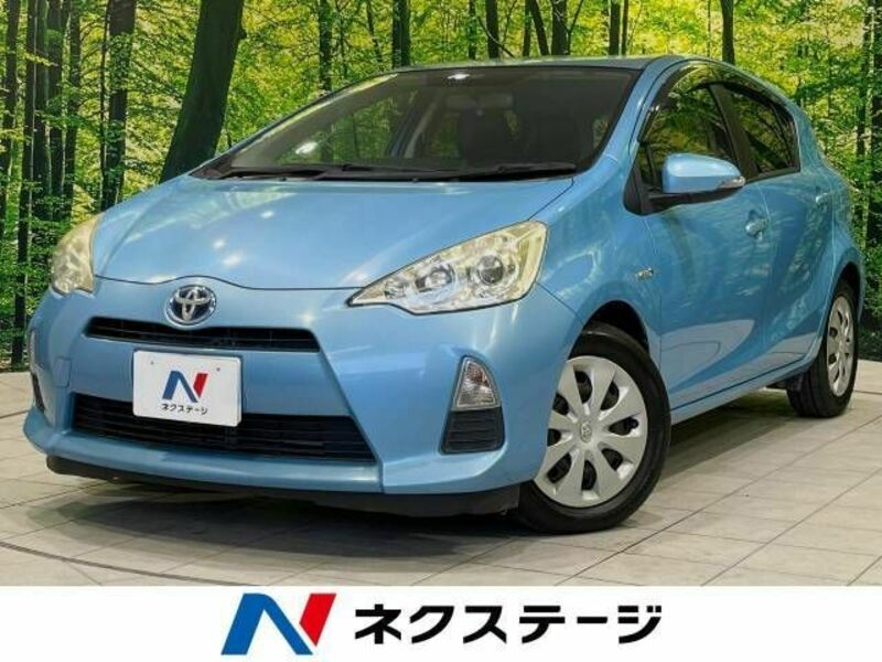 TOYOTA　AQUA