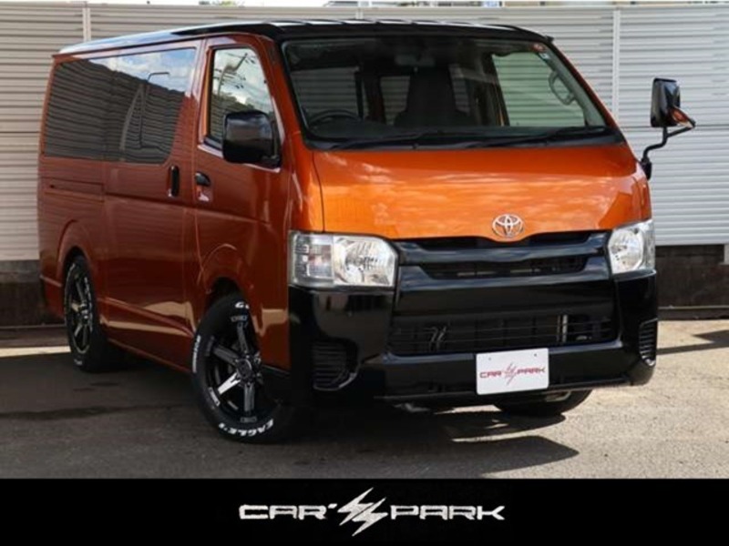 TOYOTA　HIACE VAN