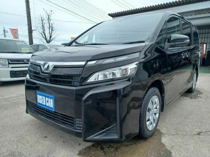 TOYOTA　VOXY