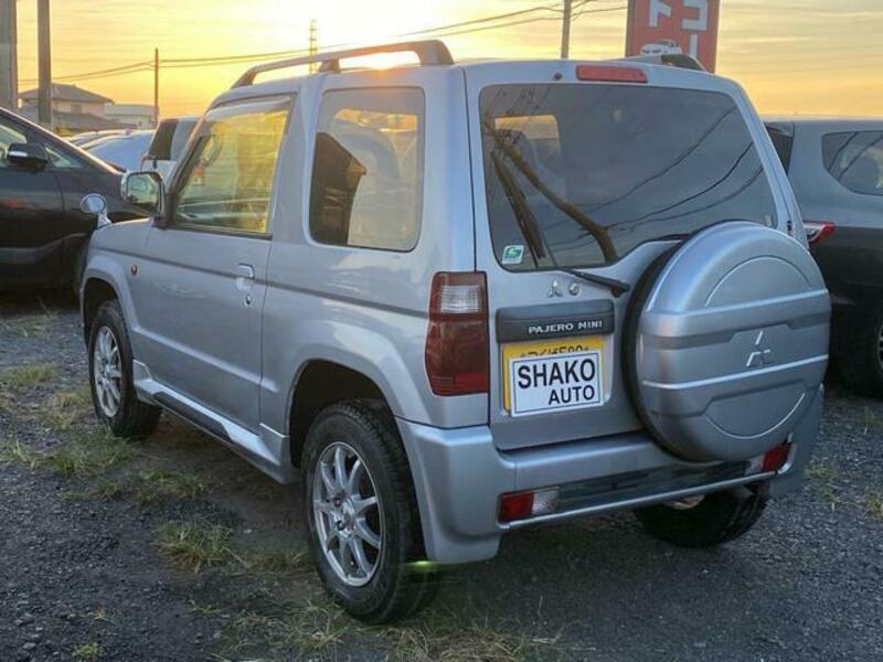 PAJERO MINI-9